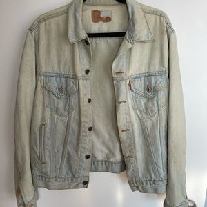 Vintage Levi’s denim jacket